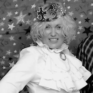 Meet your Posher, Britta